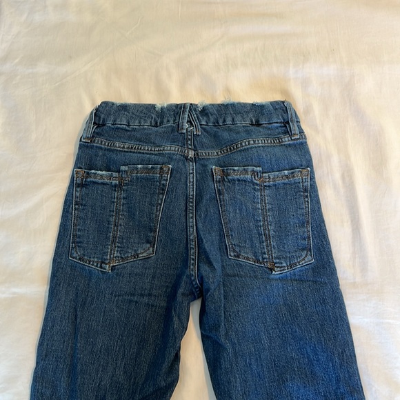 Good American skinny/straight jean - Picture 4 of 5